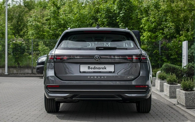 Volkswagen Passat cena 192500 przebieg: 5, rok produkcji 2024 z Ostrów Lubelski małe 277